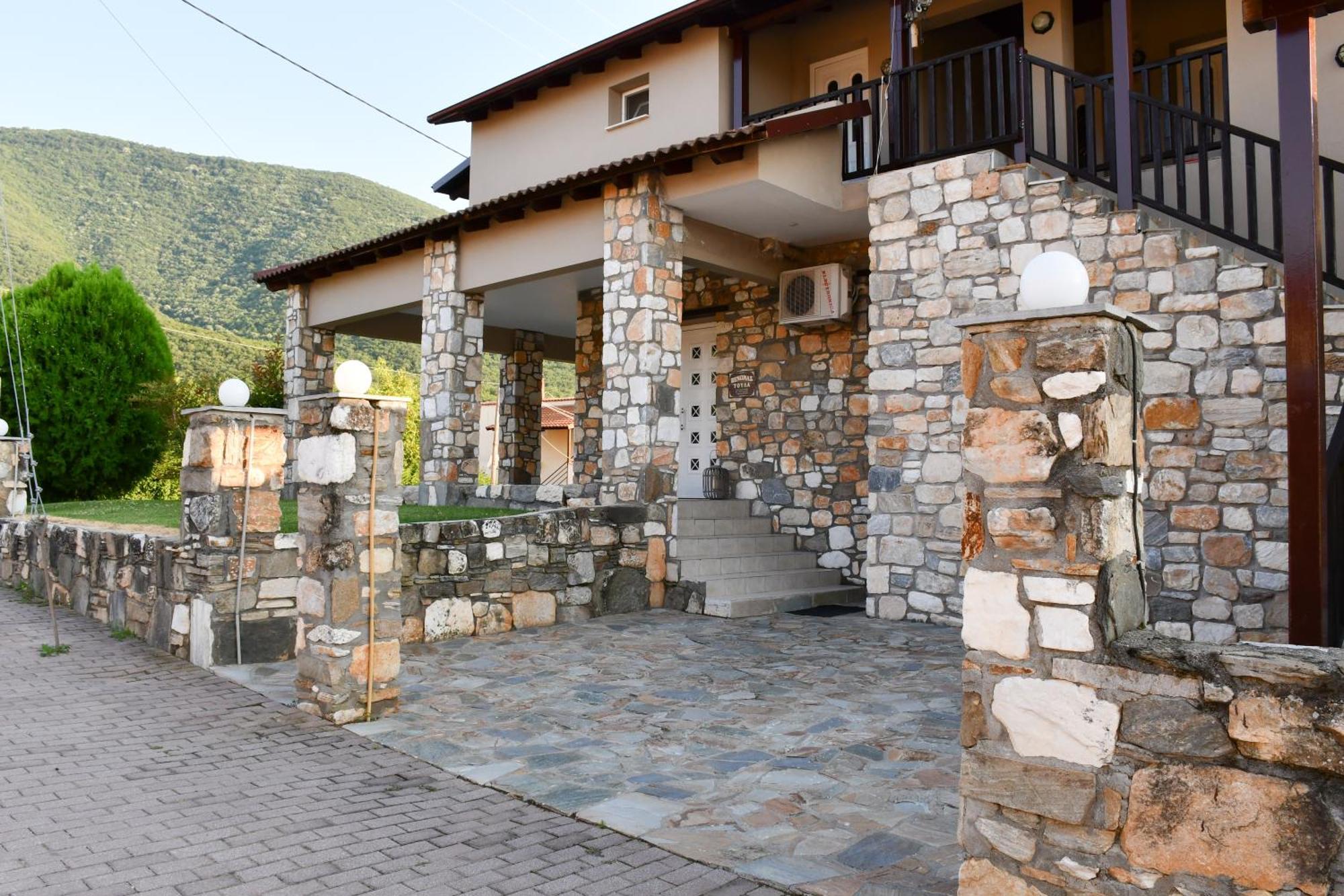 Toula Rooms Angistron Exterior photo