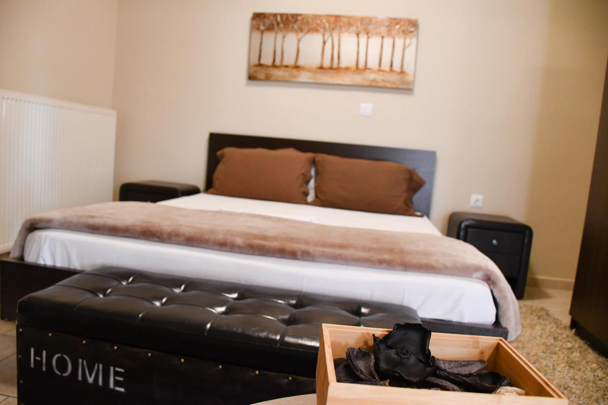 Toula Rooms Angistron Exterior photo