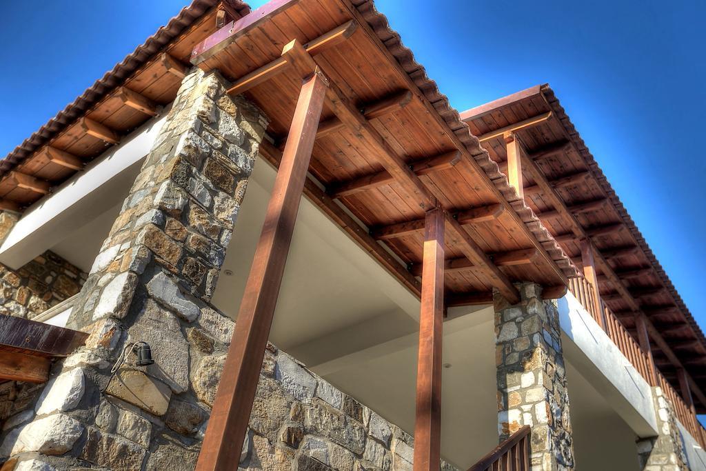 Toula Rooms Angistron Exterior photo