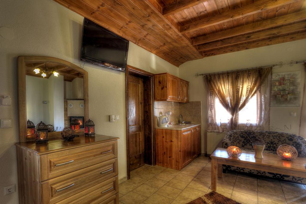 Toula Rooms Angistron Room photo